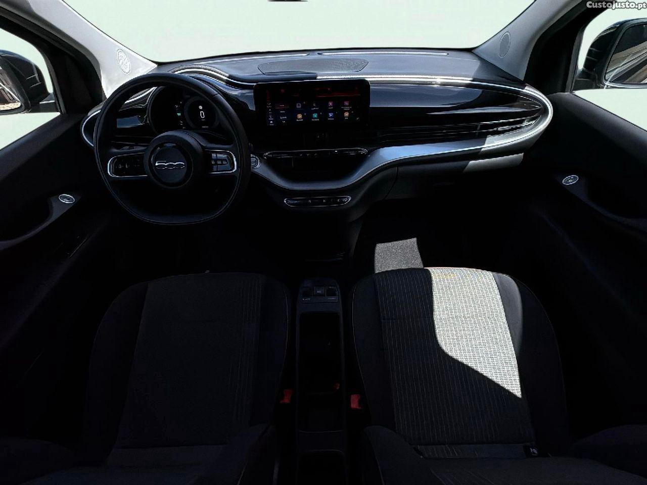 Fiat 500 e Icon Plus 42 KWh — fotografia 6