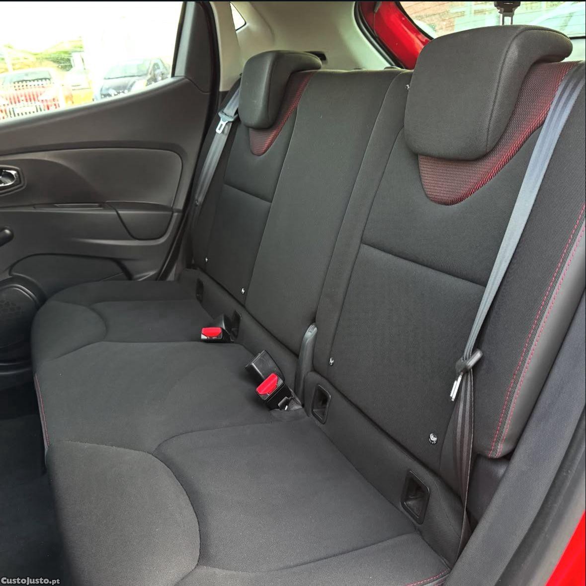Renault Clio IV — fotografia 6