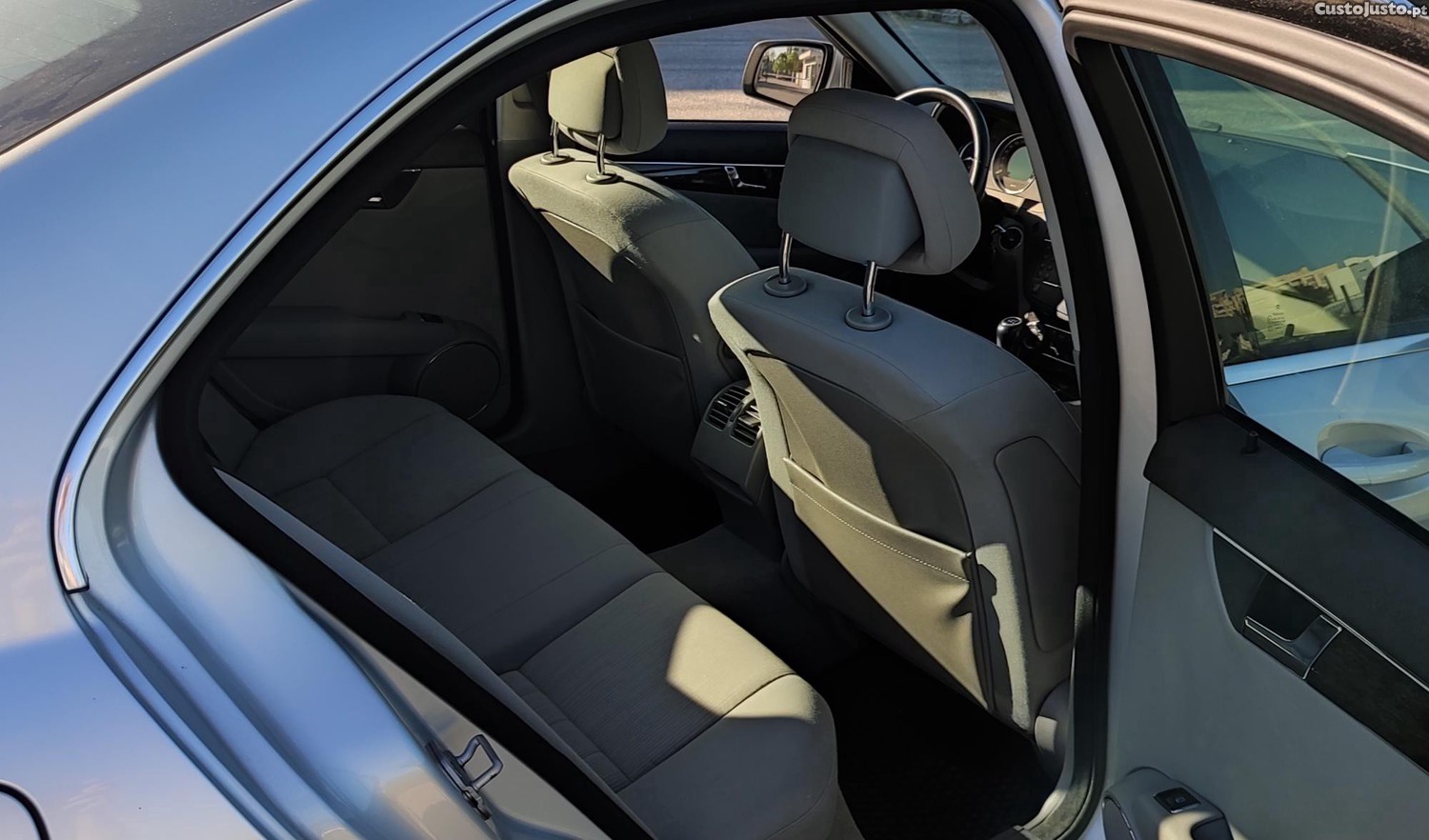 Mercedes-Benz C 200 Elegance — fotografia 5