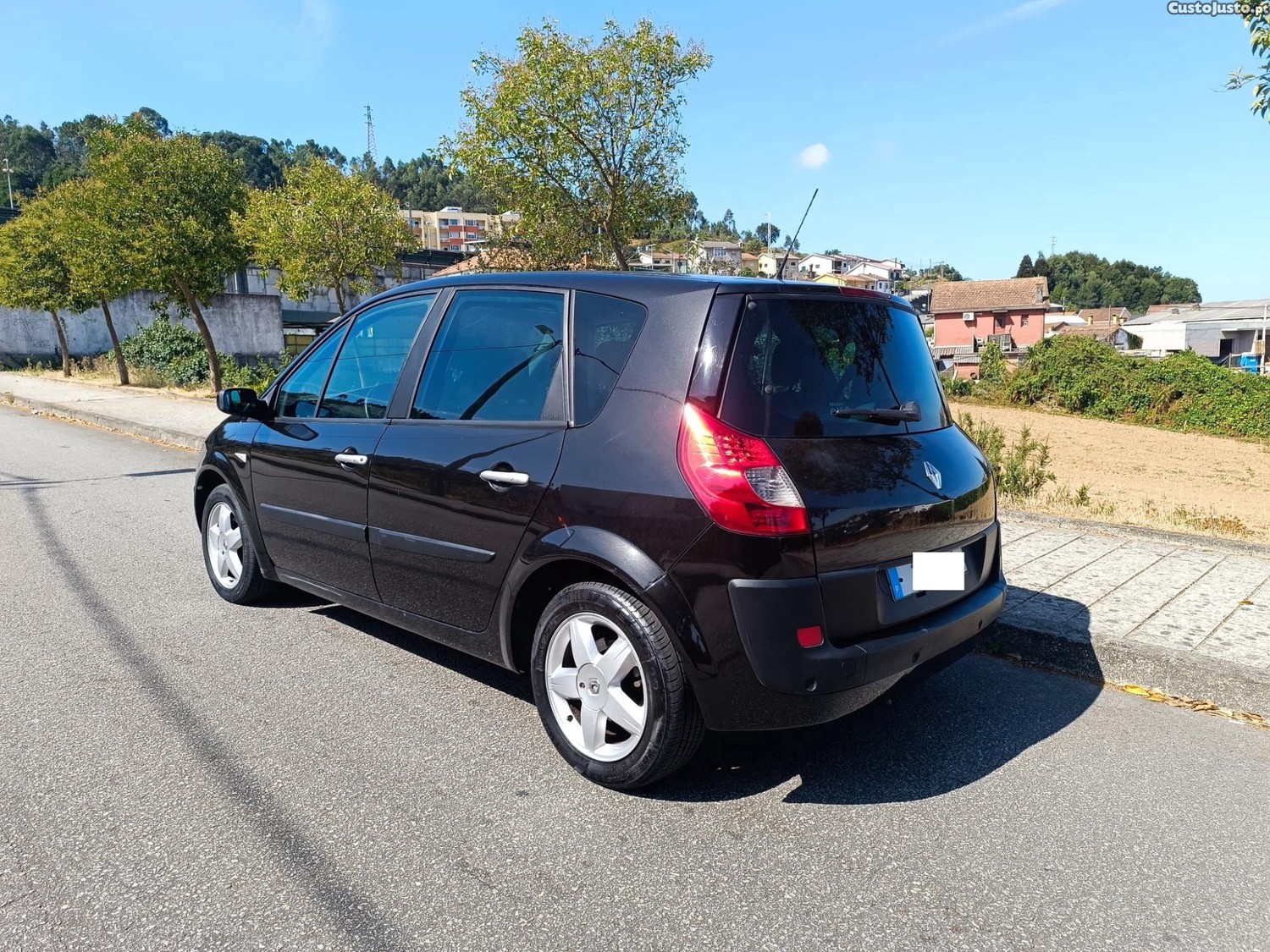 Renault Scénic 1.5 dCi — fotografia 13