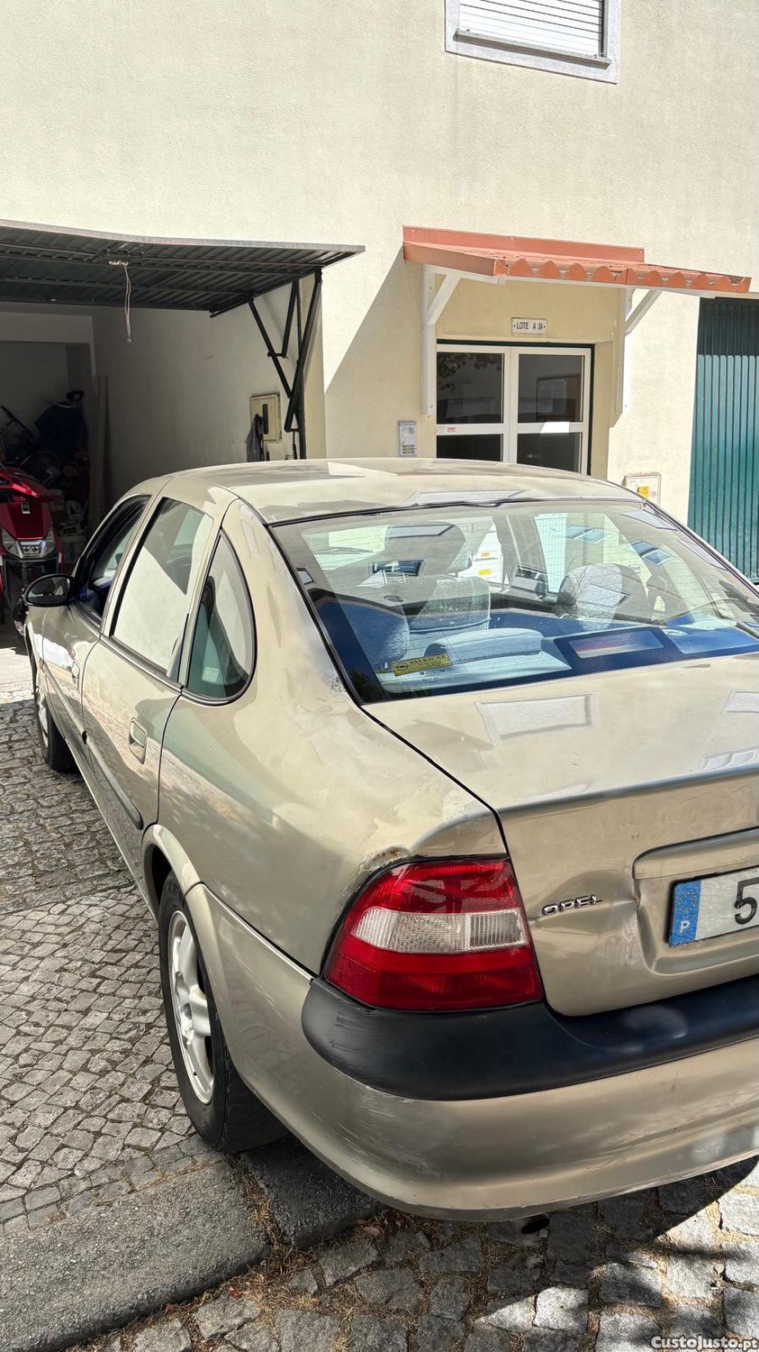 Opel Vectra B — fotografia 2
