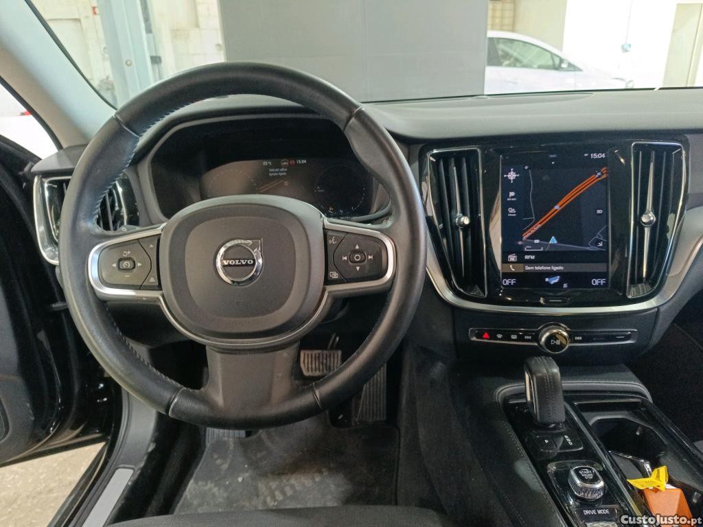 Volvo V60 T6 R-DESIGN PLUG-IN (AUTO) — fotografia 5