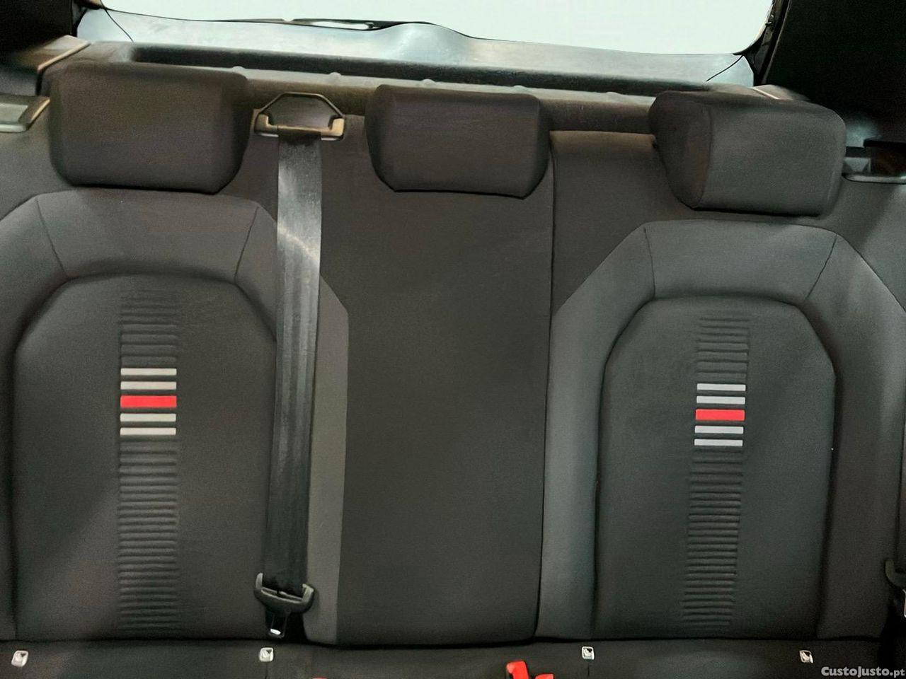 SEAT Arona 1.0 TSI FR — fotografia 10