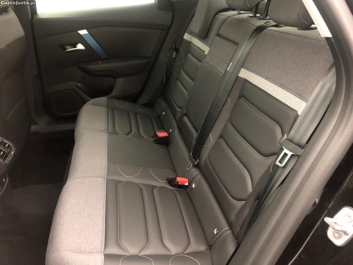 Citroën e-C4 50 kWh Shine — fotografia 5