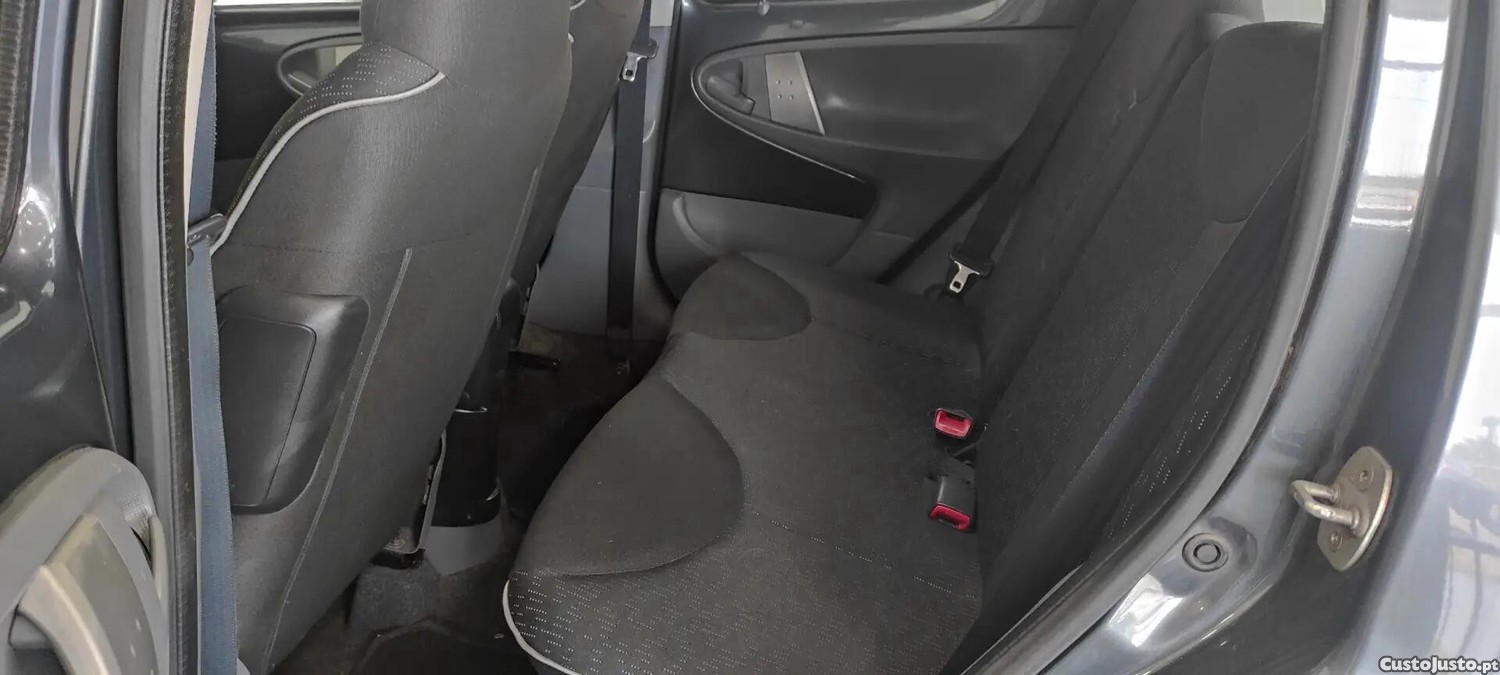 Peugeot 107 Outro — fotografia 14