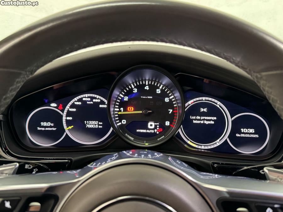 Porsche Panamera 4 E-Hybrid — fotografia 7