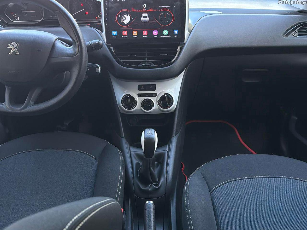 Peugeot 208 1.2 PureTech Style — fotografia 9