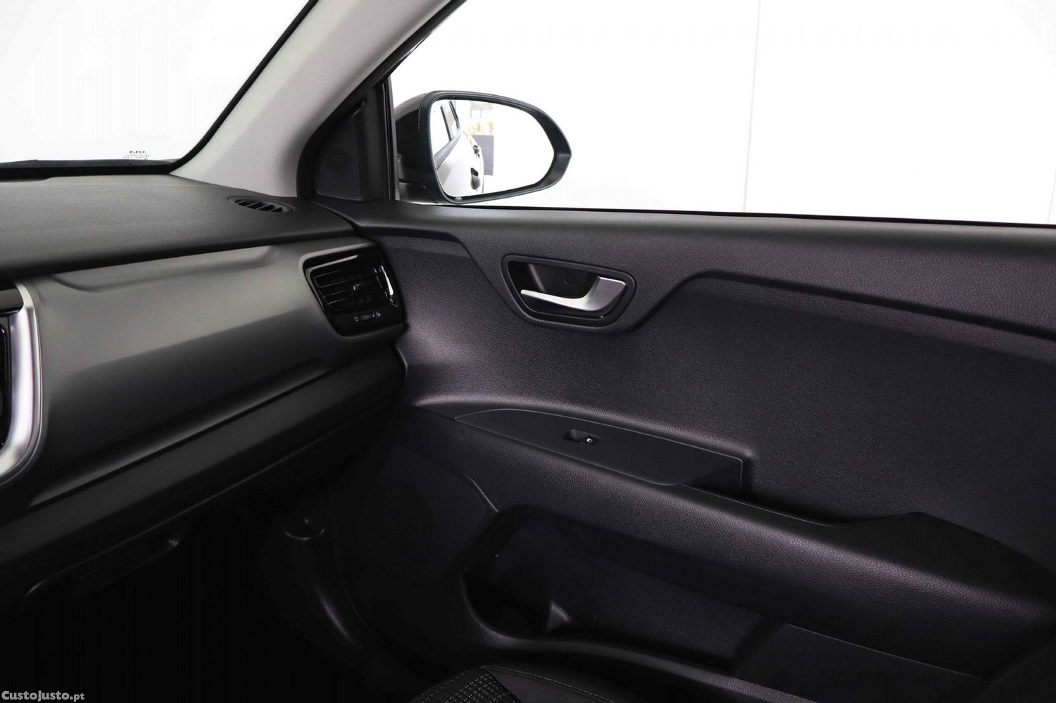 Kia Stonic 1.0 T-GDi Drive 7DCT — fotografia 9
