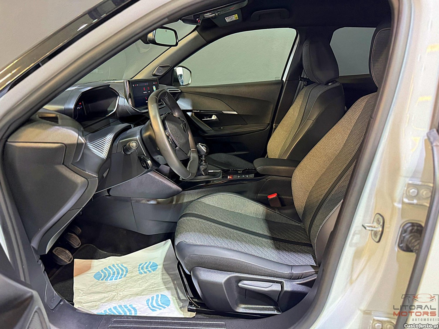 Peugeot 2008 1.2 PureTech Allure Pack — fotografia 12