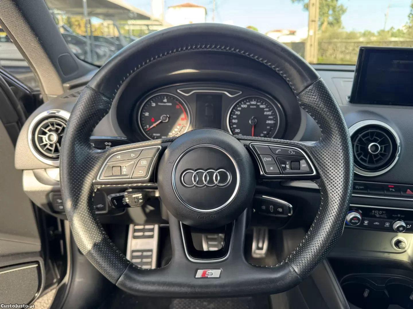 Audi A3 1.6 tdi s-line s tronic — fotografia 11