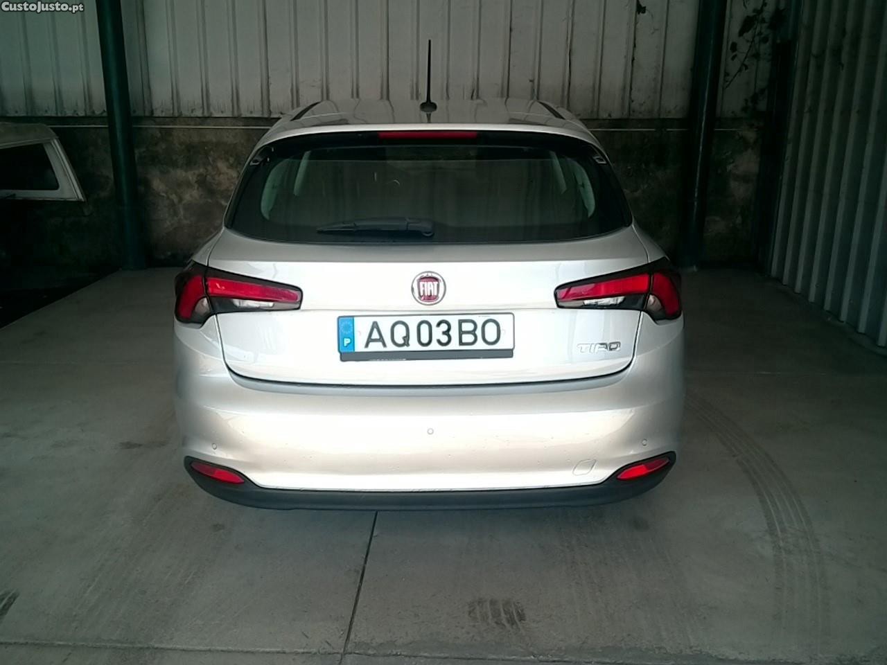 Fiat Tipo 1.3 M-Jet City Life — fotografia 23
