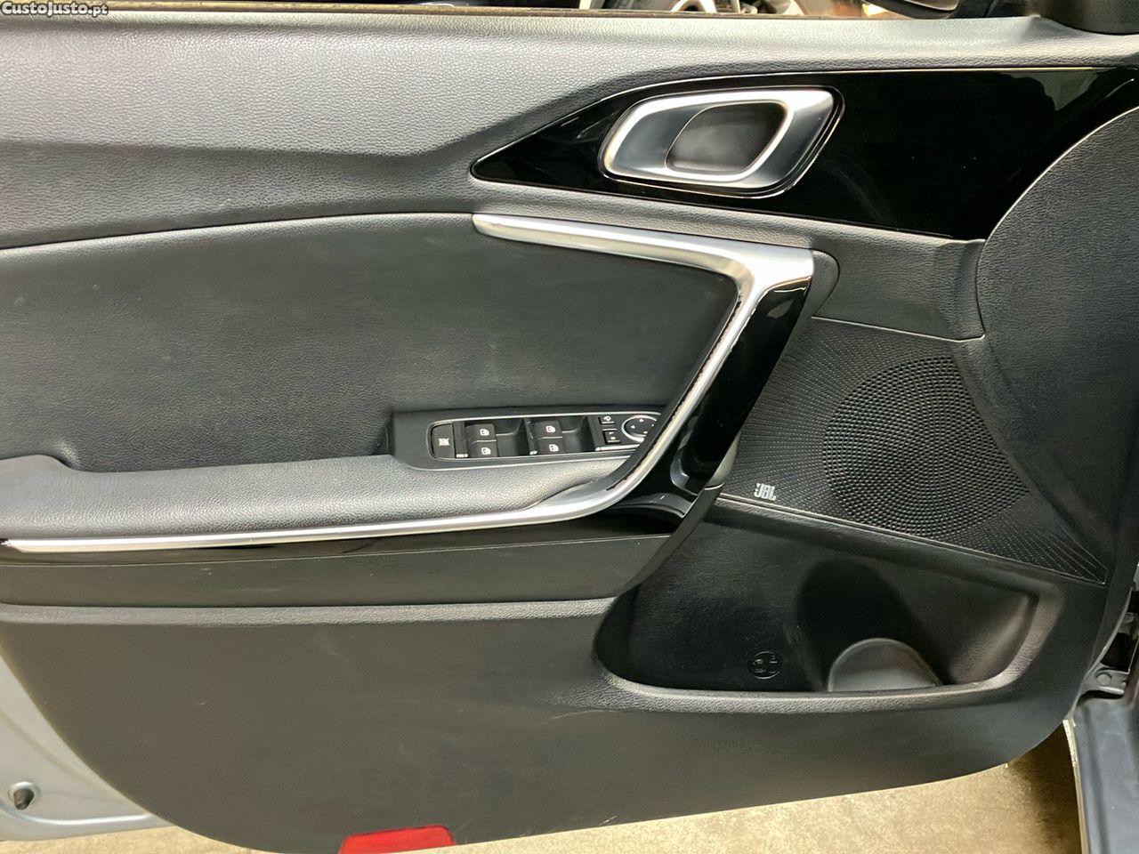 Kia Ceed 1.0 T-GDI GT Line — fotografia 6