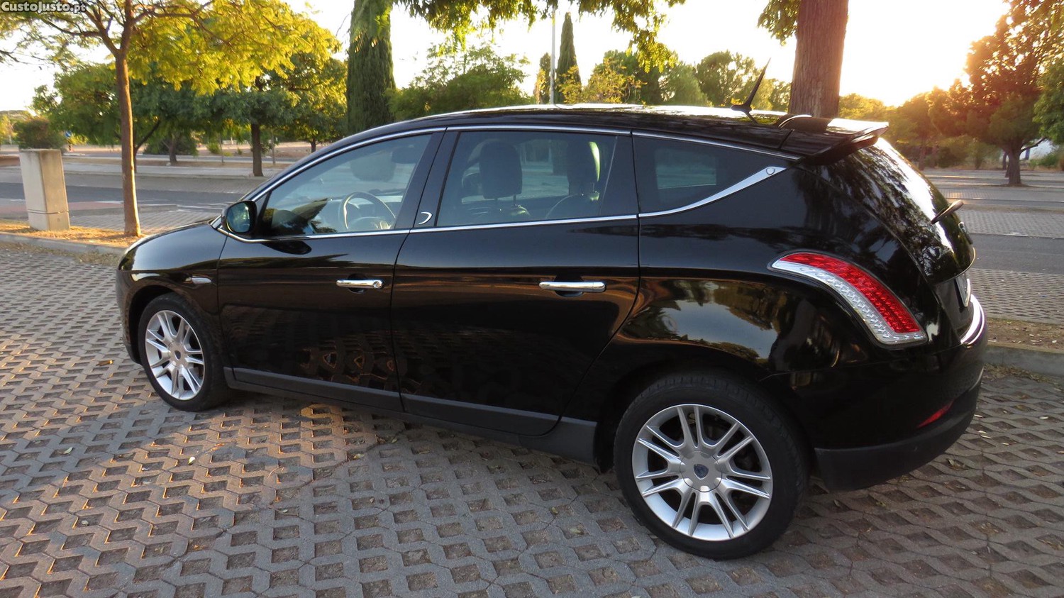 Lancia Delta 1.6 M-Jet Nacional — photo 2