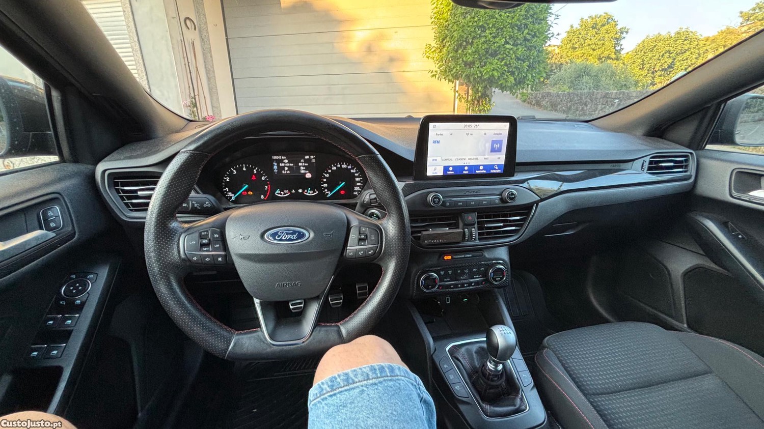 Ford Focus Ecoboost 1.0 st-line 125cv — fotografia 6