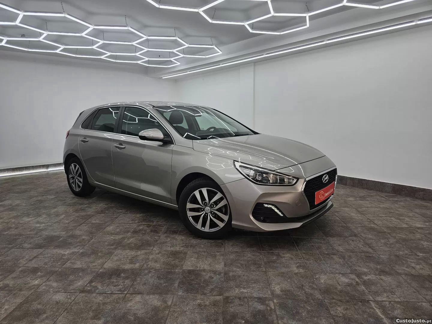 Hyundai i30 1.0 t-gdi style — fotografia 17