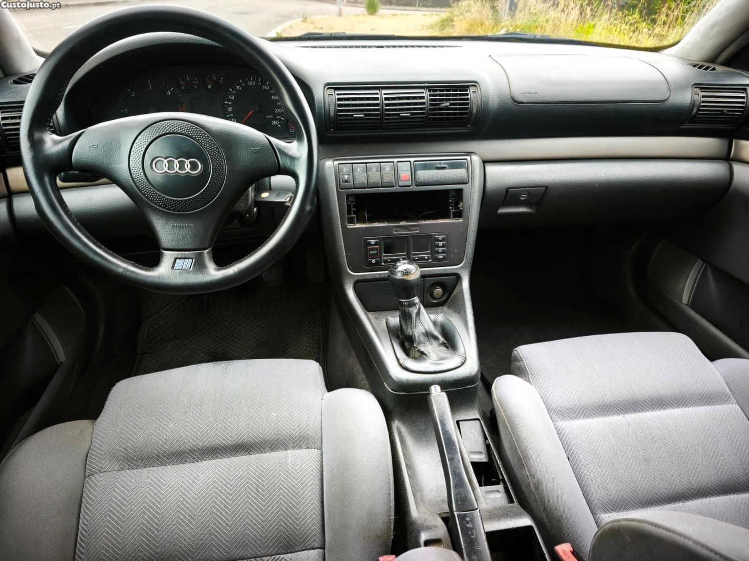 Audi A4 1.9 TDI 110cvs SPORT — fotografia 2