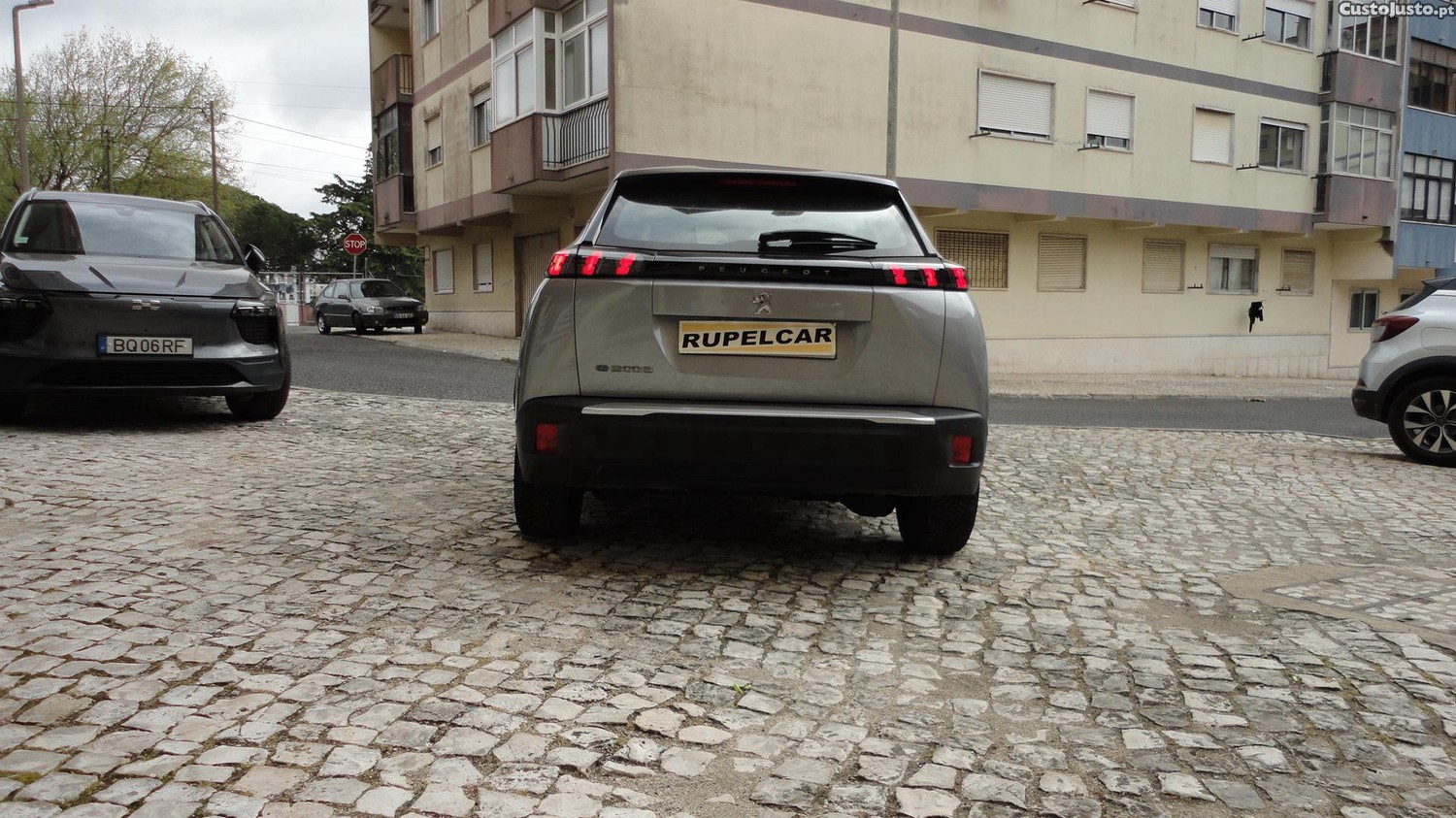 Peugeot e-2008 Ative pack — fotografia 9