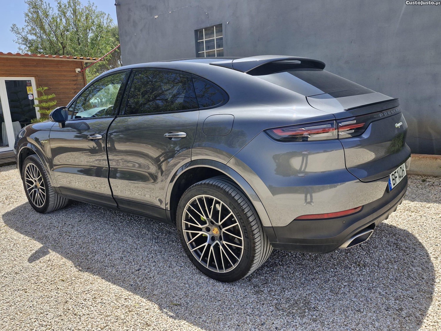 Porsche Cayenne E-Hybrid — fotografia 10