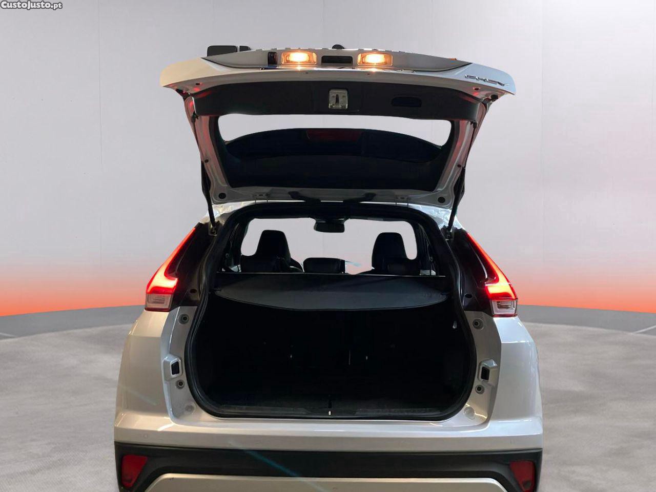 Mitsubishi Eclipse Cross 2.4 PHEV eMotion — fotografia 6