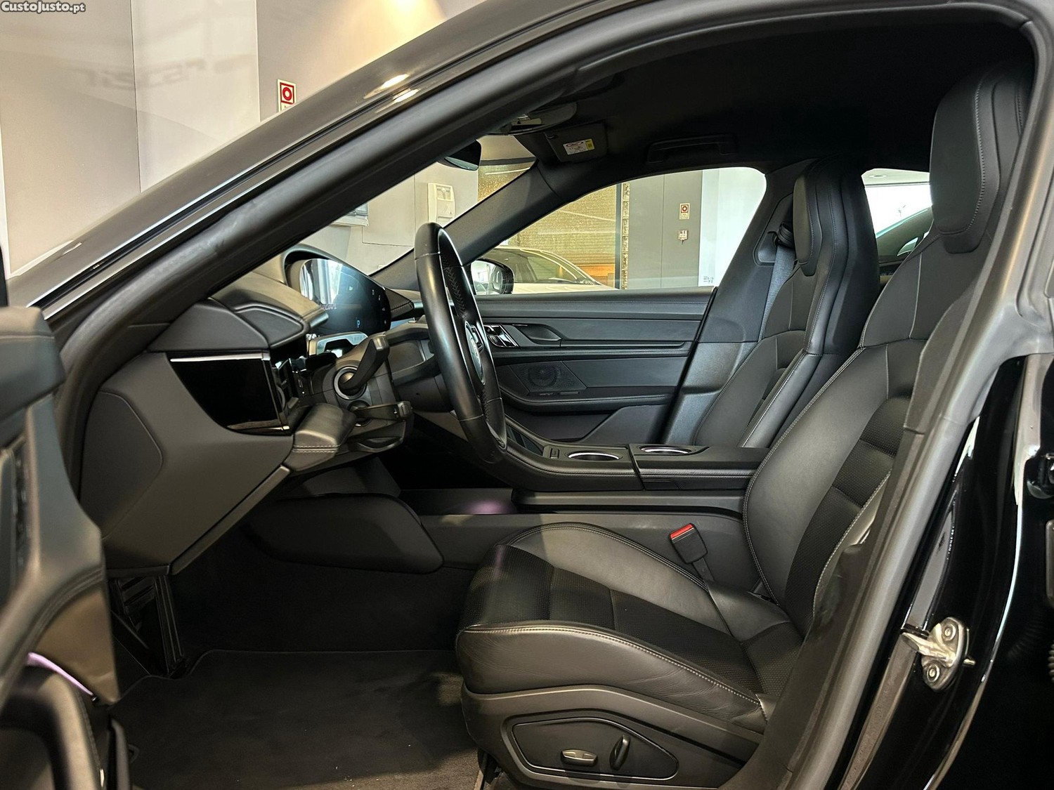 Porsche Taycan 4S — fotografia 19