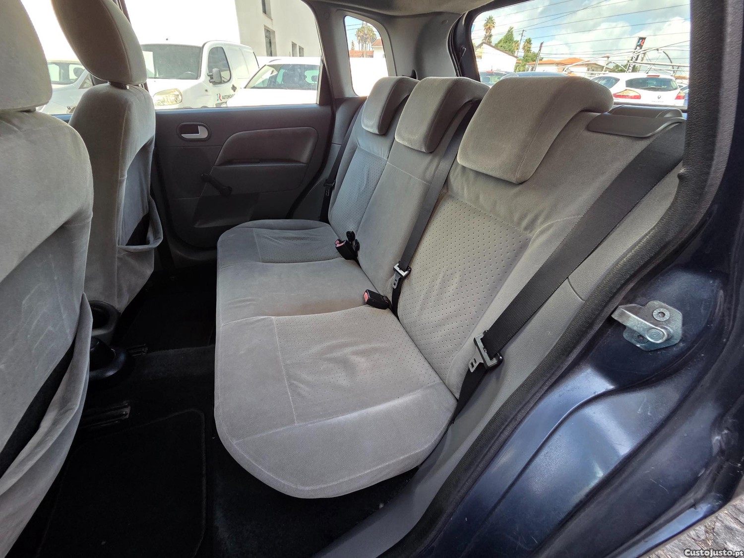 Ford Fiesta 1.4 TDCI Ghia — fotografia 6