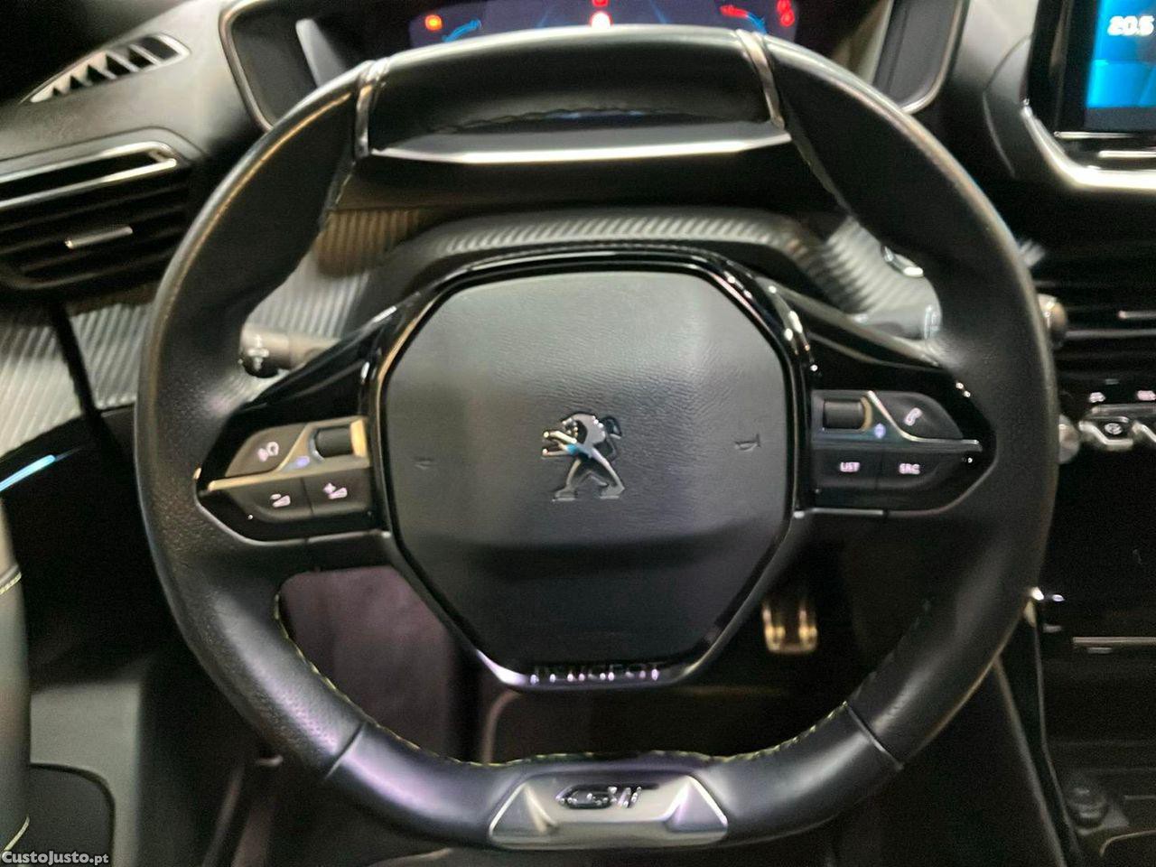 Peugeot 2008 1.2 PureTech GT — fotografia 14