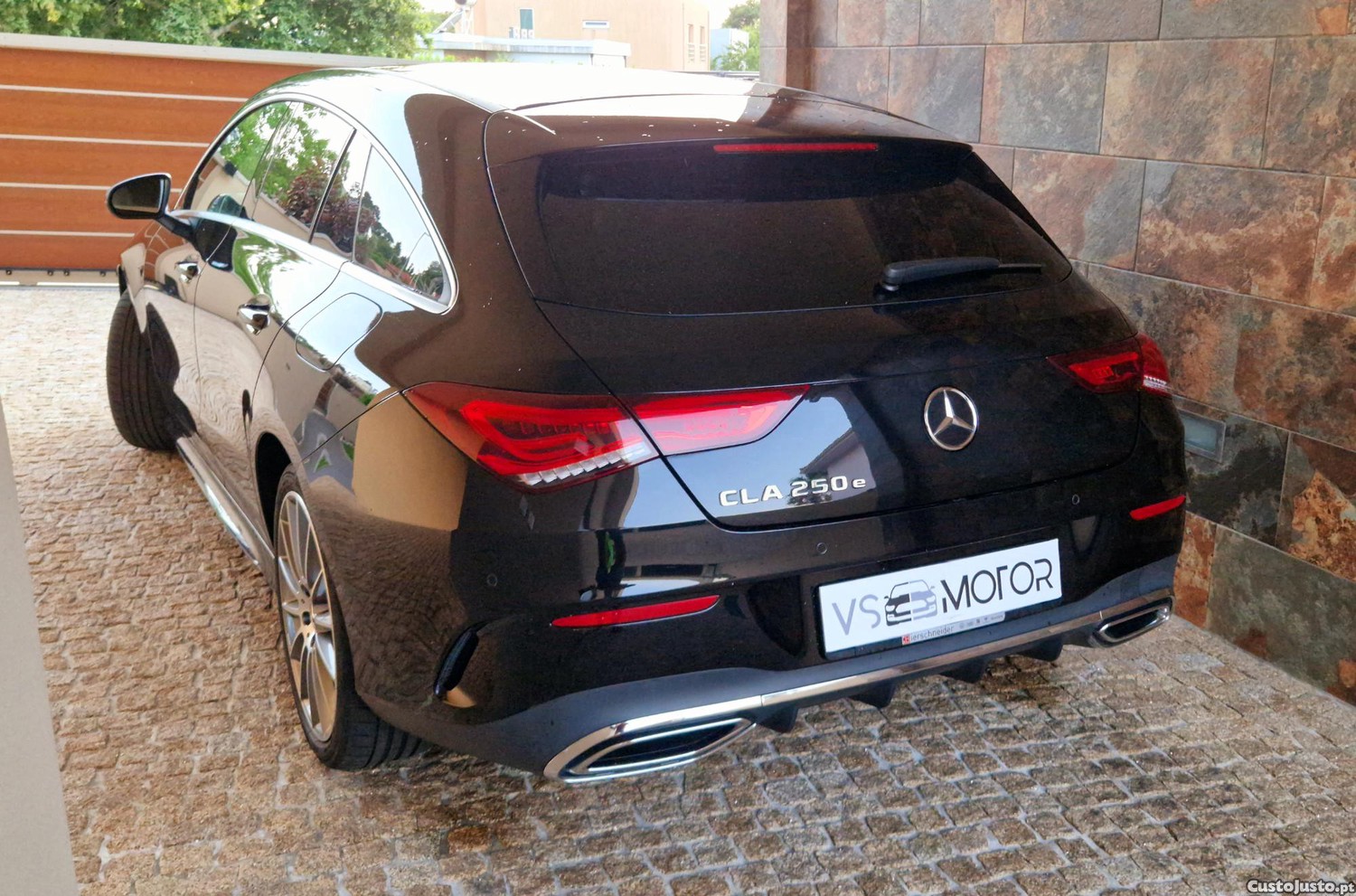 Mercedes-Benz CLA 250 E AMG Plug-in — fotografia 4
