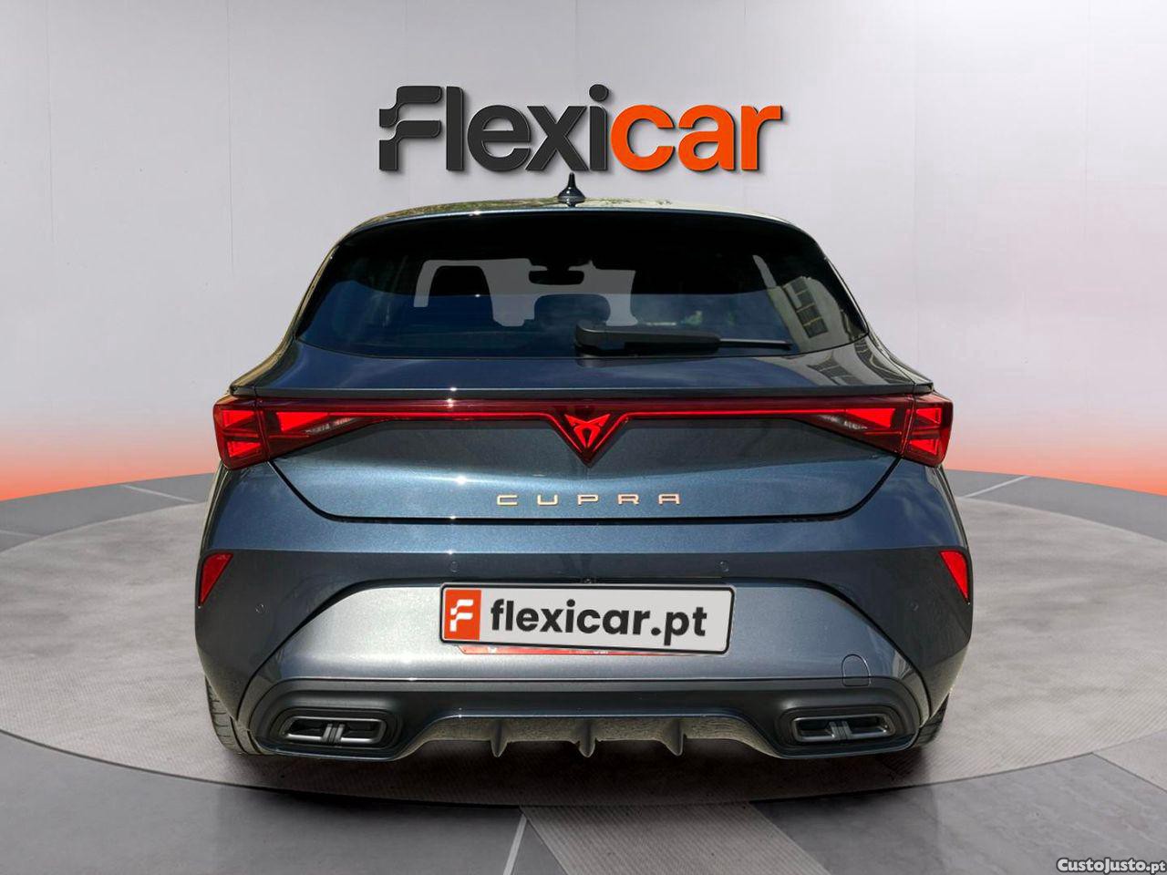 CUPRA Leon 1.5 eTSI MID DSG — fotografia 14