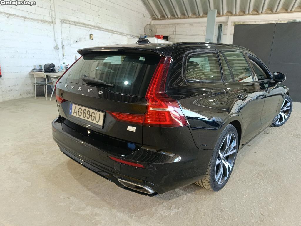 Volvo V60 T6 R-DESIGN PLUG-IN (AUTO) — fotografia 6