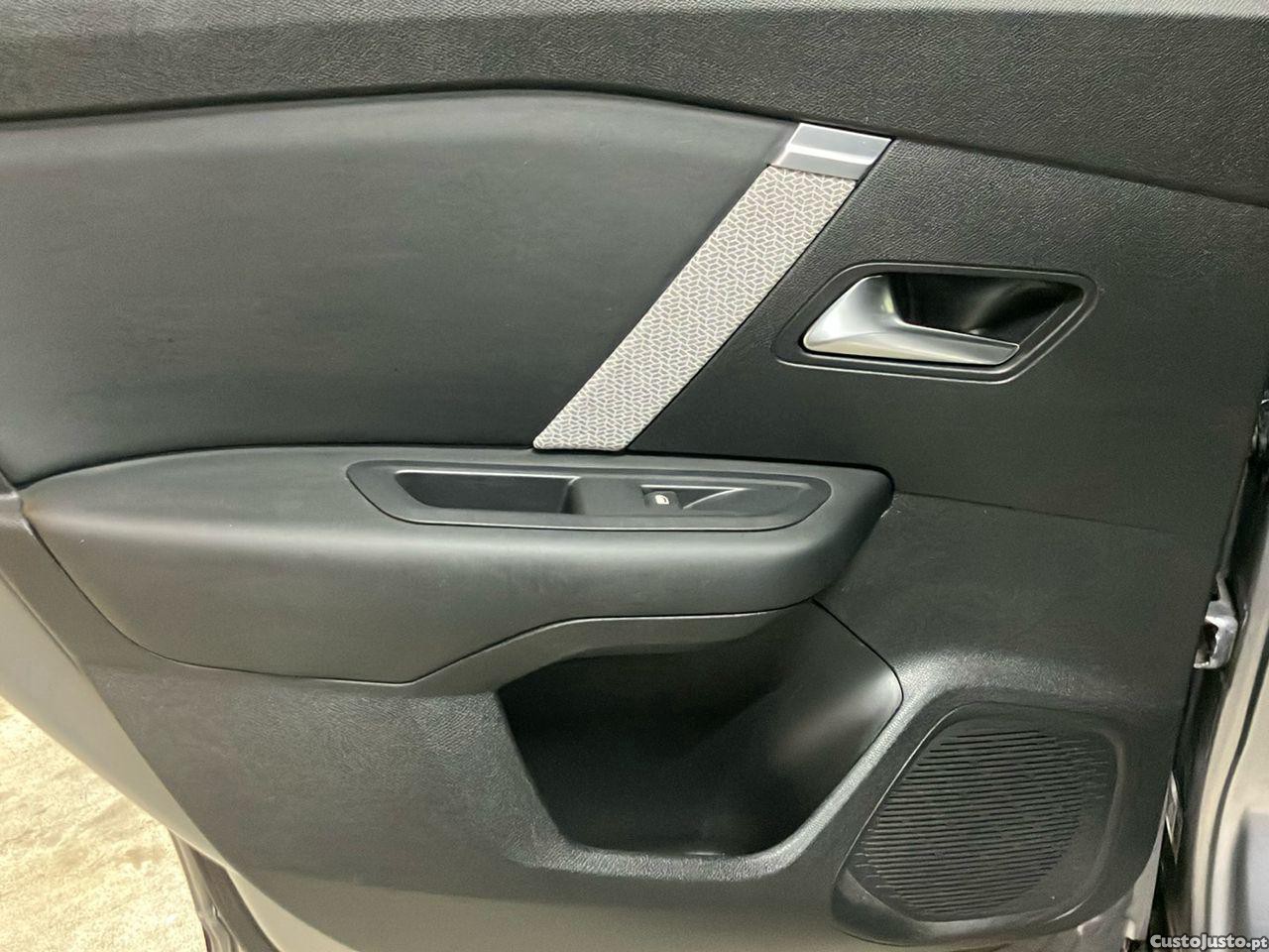 Citroën C4 1.2 PureTech Feel Pack EAT8 — fotografia 4