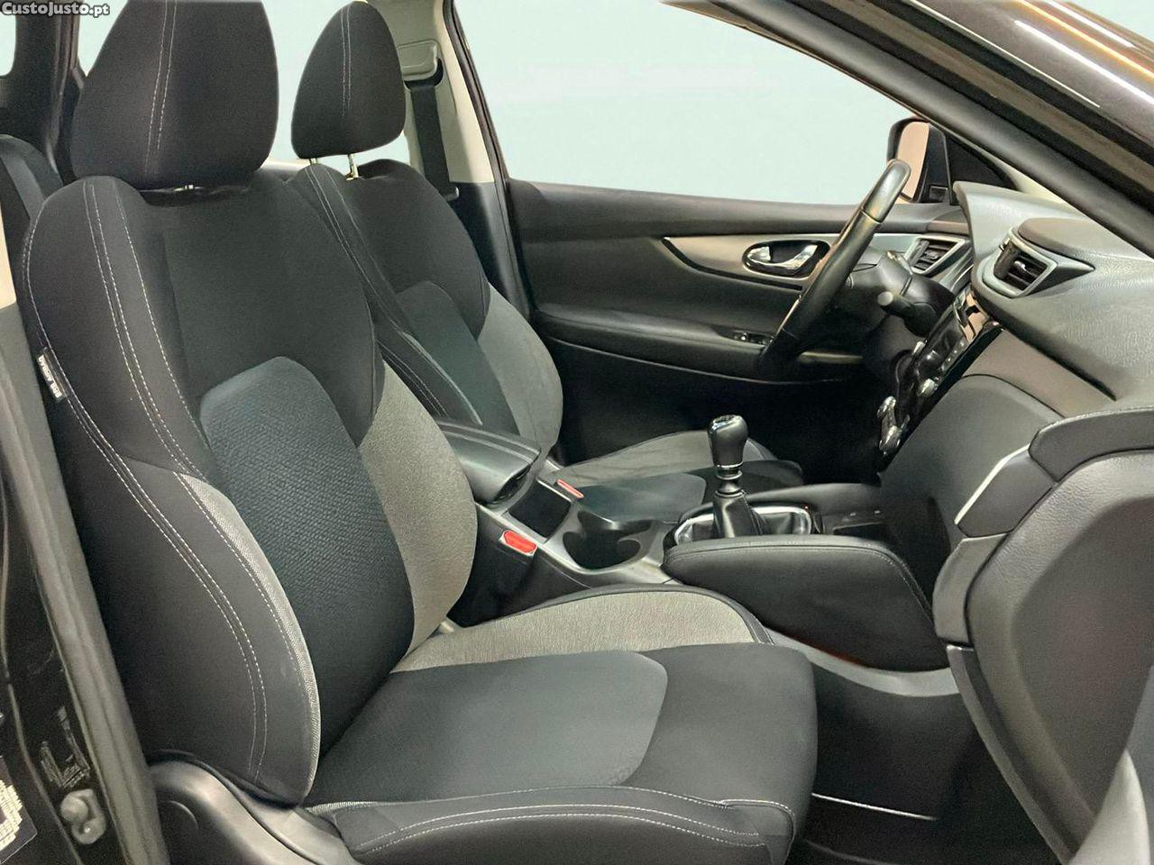 Nissan Qashqai 1.3 DIG-T N-Connecta — fotografia 9