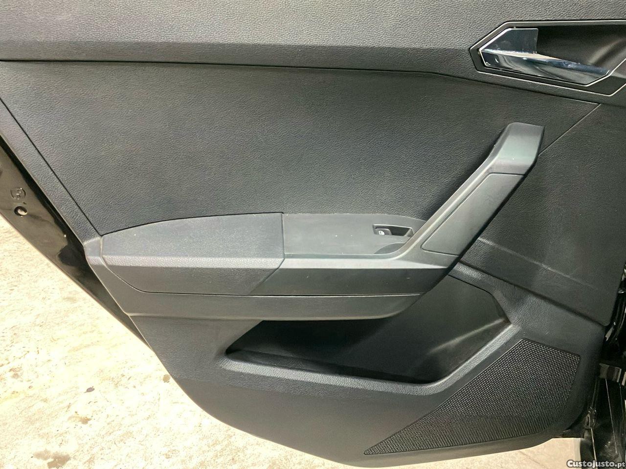 SEAT Arona 1.0 TSI FR — fotografia 6