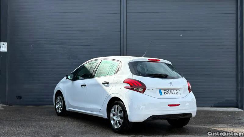 Peugeot 208 1.2 PureTech Access — fotografia 19
