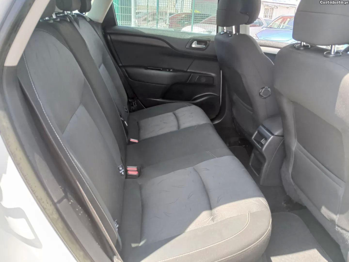 Citroën C4 1.6 e-hdi air.seduction — fotografia 6