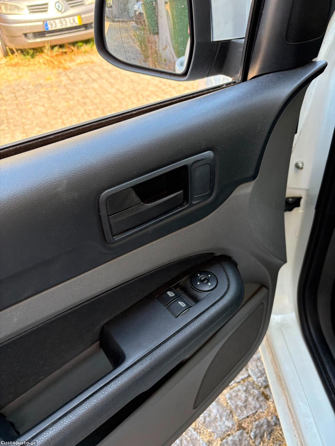 Ford Focus SW 1.6 TDCi — fotografia 2