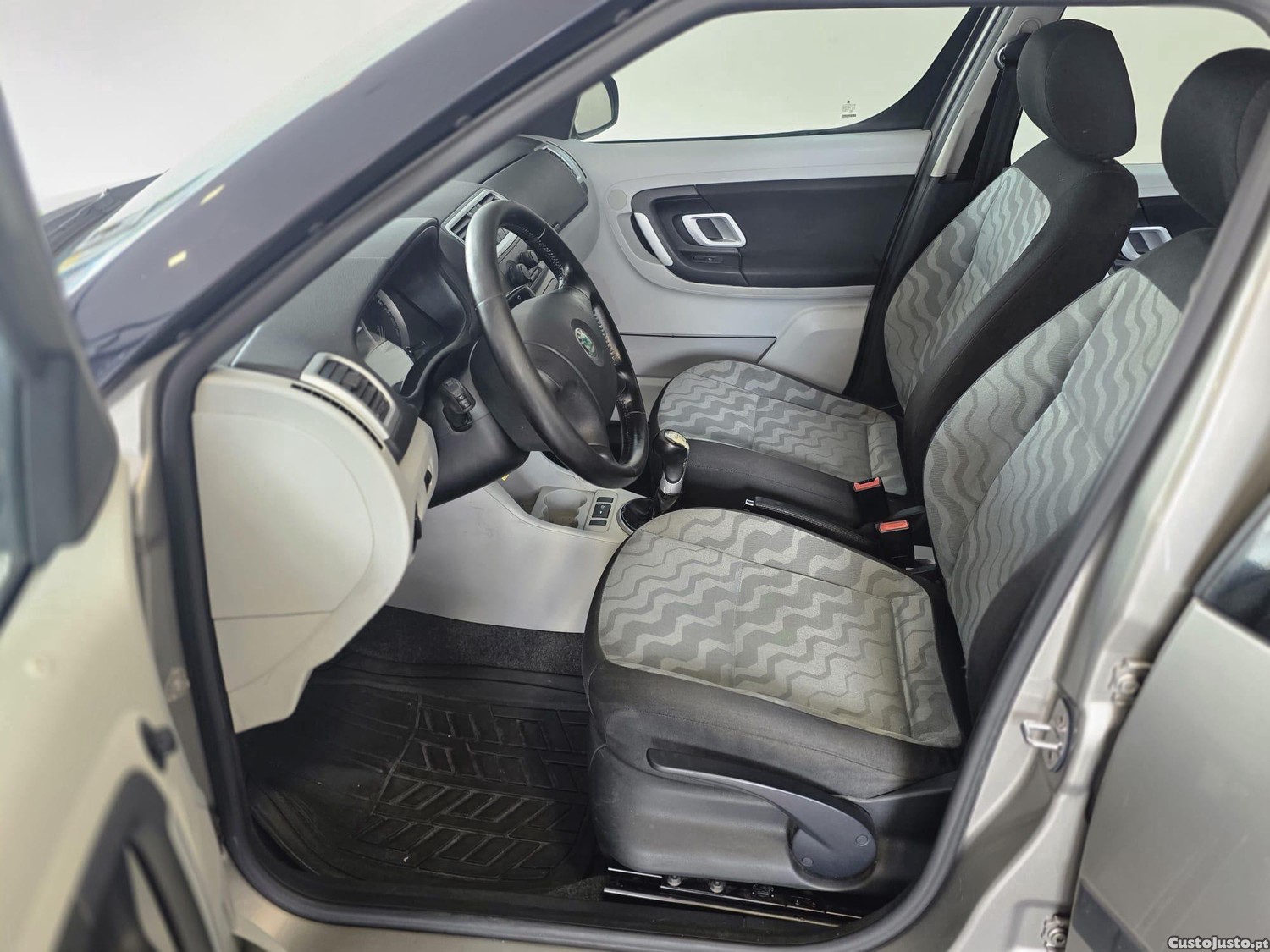 Skoda Roomster 1.4 TDi Style — fotografia 6