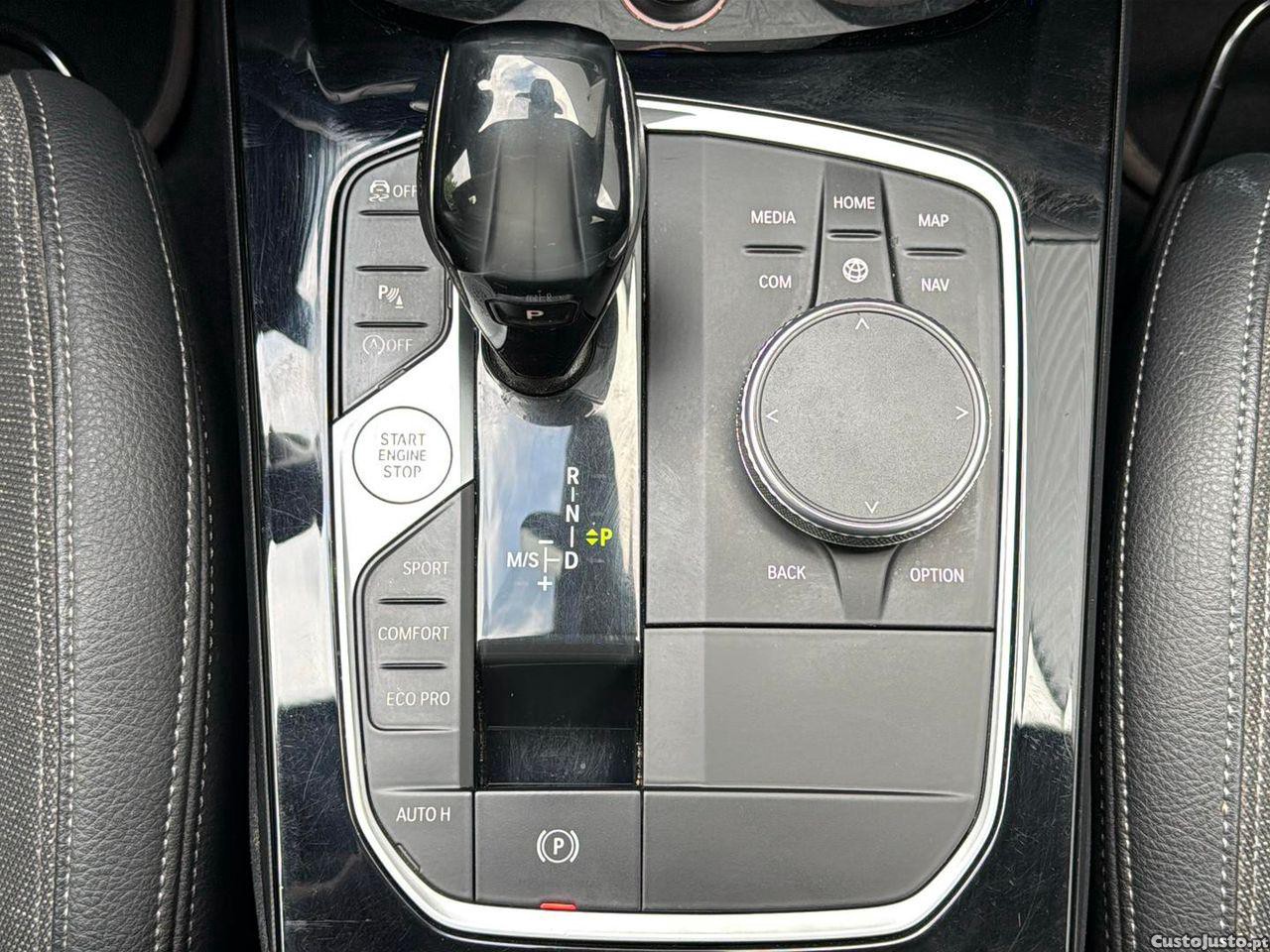 BMW 116 d Line Sport Auto — fotografia 8