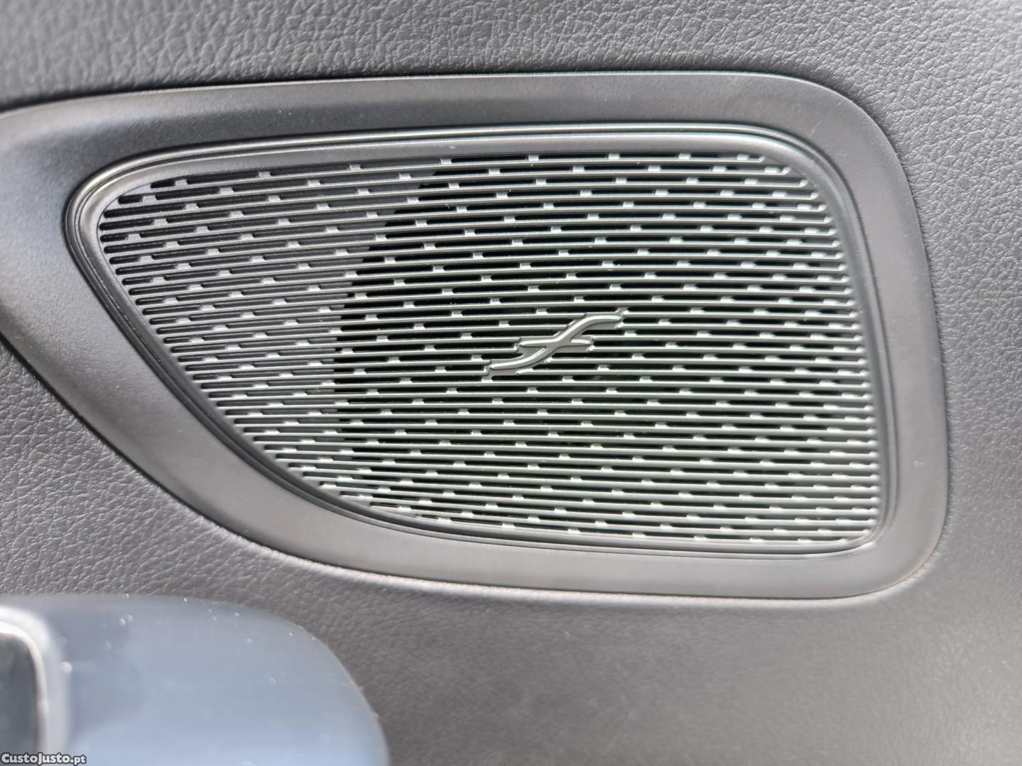 Mercedes-Benz C 300 e T 9G-TRONIC Avantgarde — fotografia 9