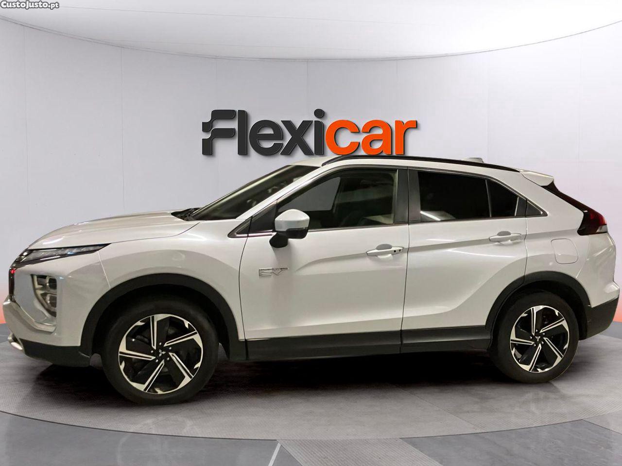 Mitsubishi Eclipse Cross 2.4 PHEV eMotion — fotografia 18
