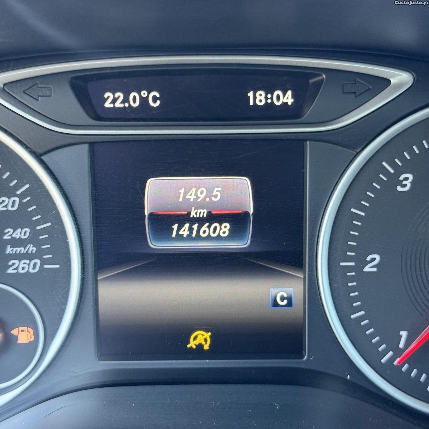 Mercedes-Benz B 180 Sports TOURER — fotografia 3