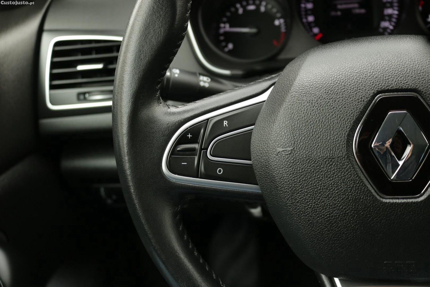 Renault Mégane Sport Tourer 1.5 Blue DCI Limited 115cv — fotografia 31