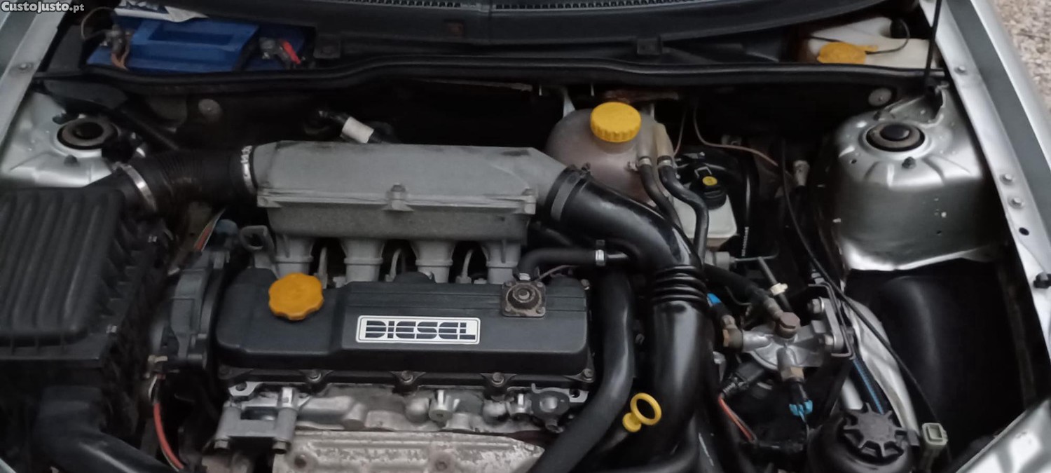 Opel Corsa 1.5TD Centenário — fotografia 3