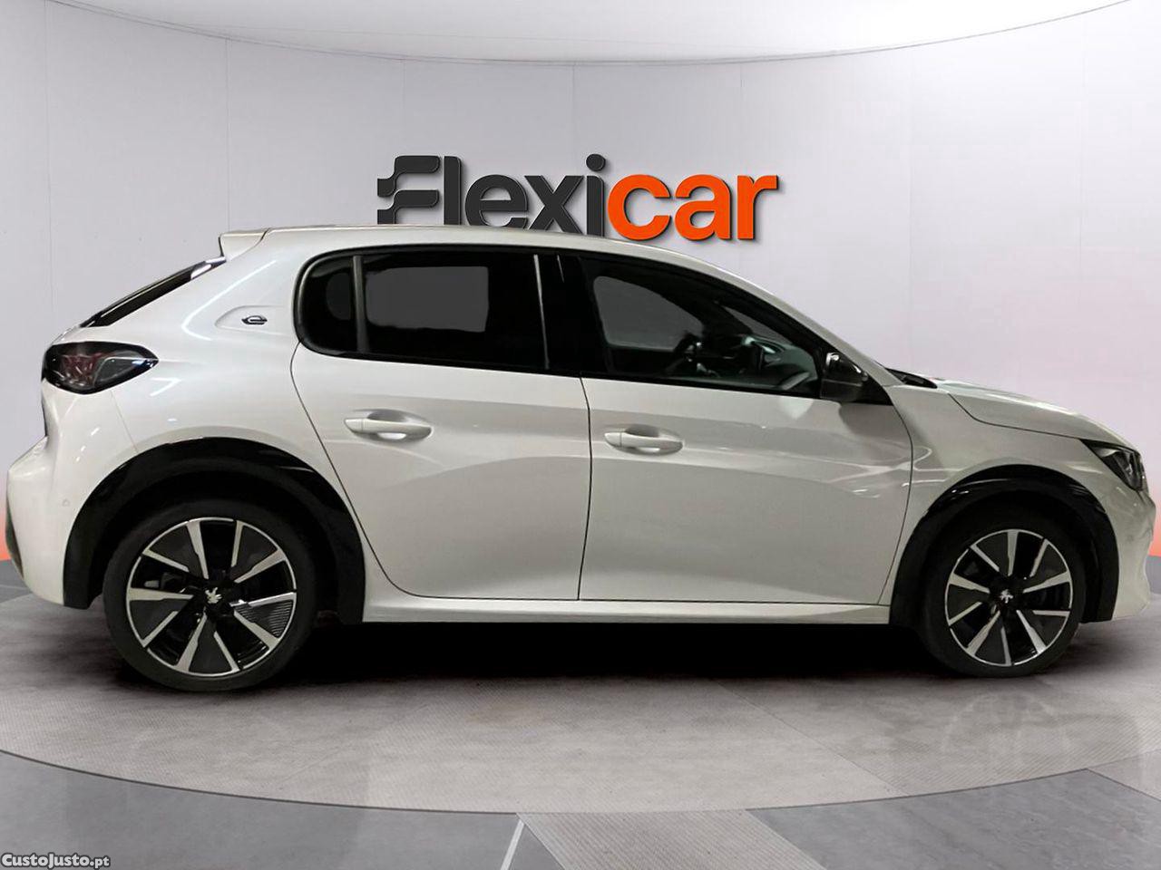 Peugeot 208 50 KWh GT — fotografia 19
