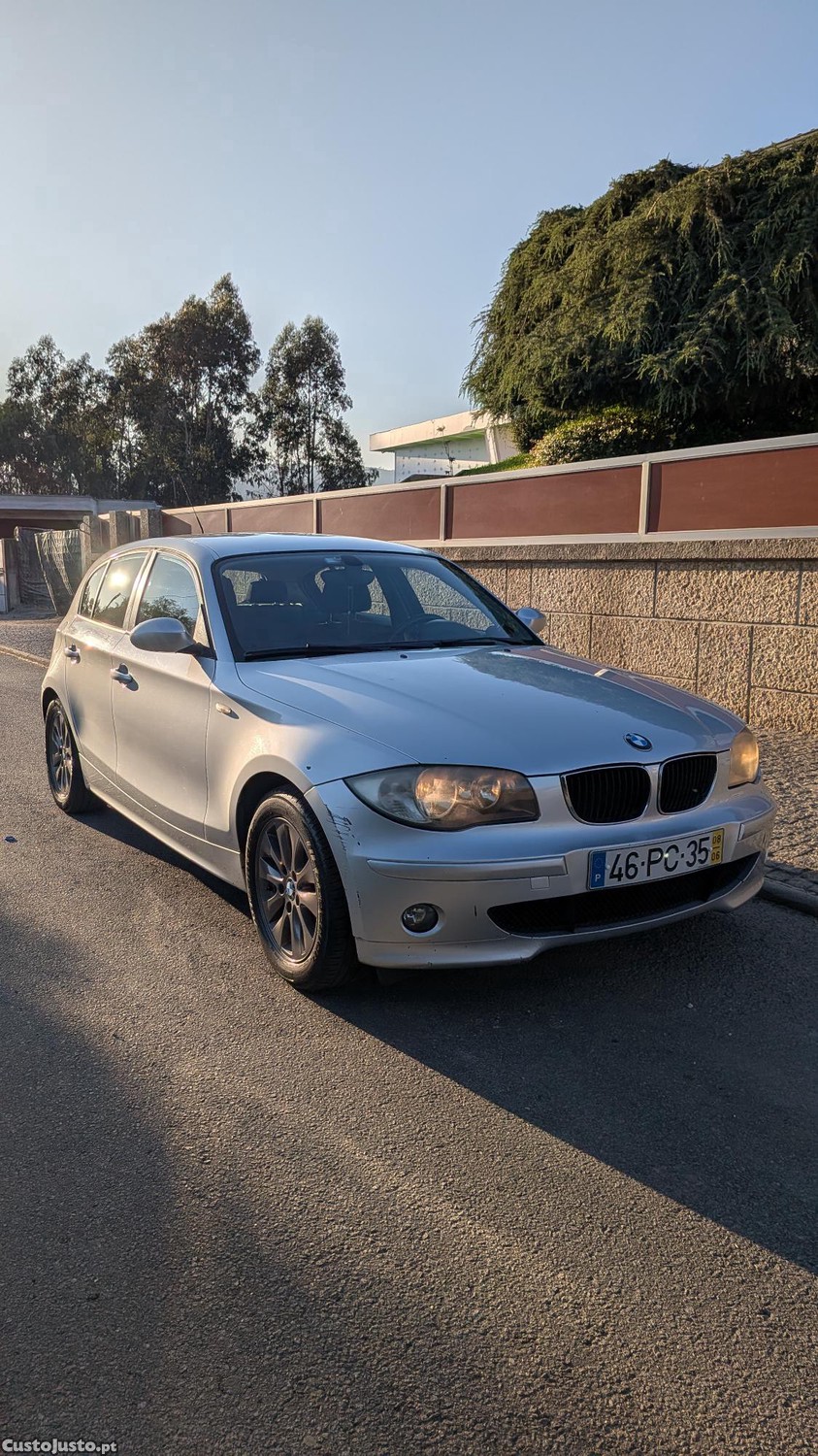 BMW 118 com kit Corrente Distribuição, bomba de água, polia da cambota mudados (TUDO com fatura) — fotografia 7