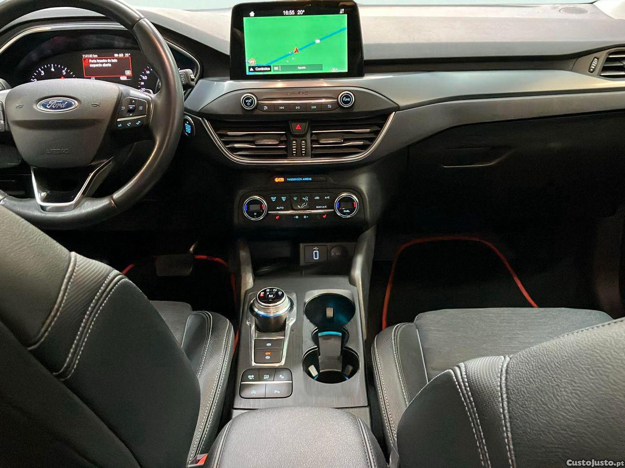 Ford Focus 1.0 EcoBoost Active X Aut. — fotografia 16