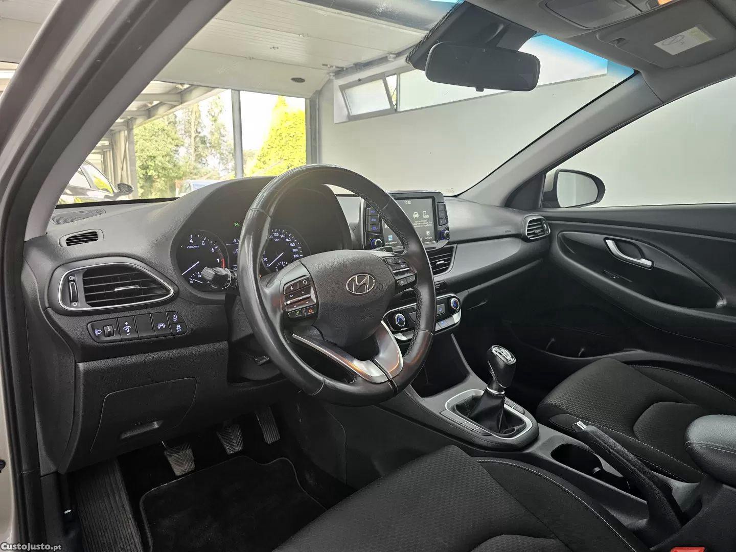 Hyundai i30 1.0 t-gdi style — fotografia 16
