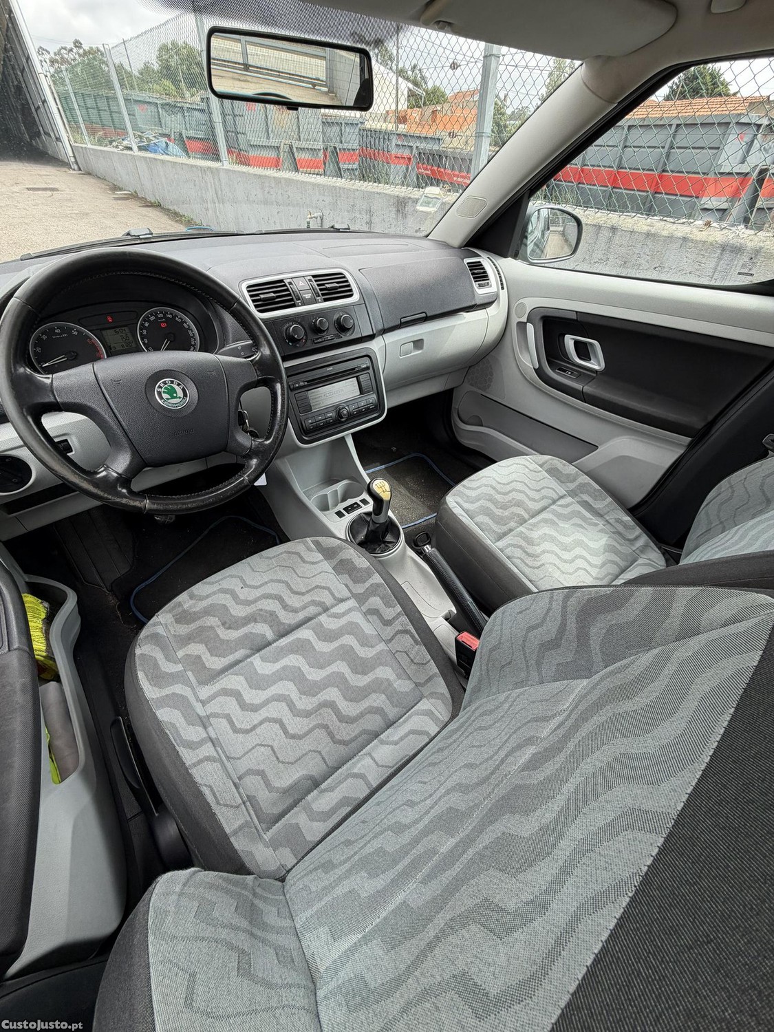 Skoda Roomster 1.2HTP — fotografia 13