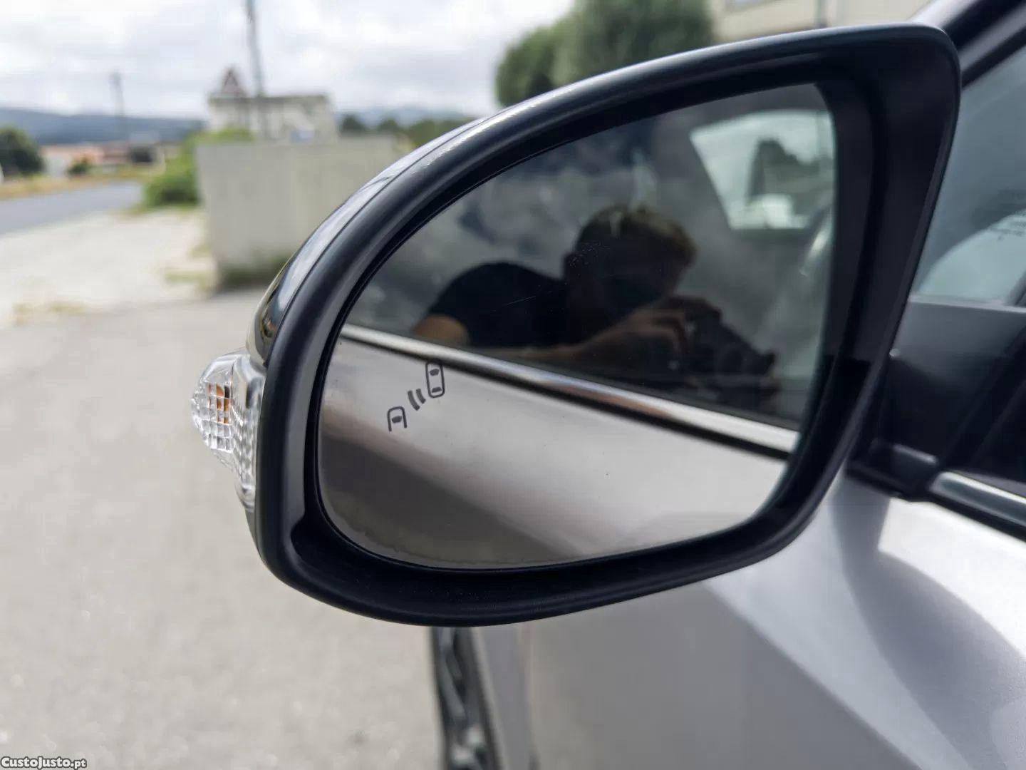 Toyota C-HR 1.8 hsd lounge — fotografia 12