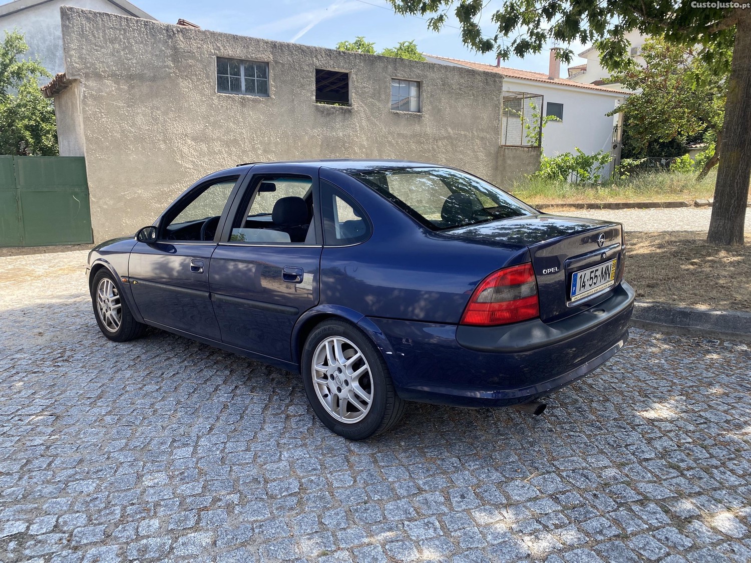 Opel Vectra Sport — fotografia 7