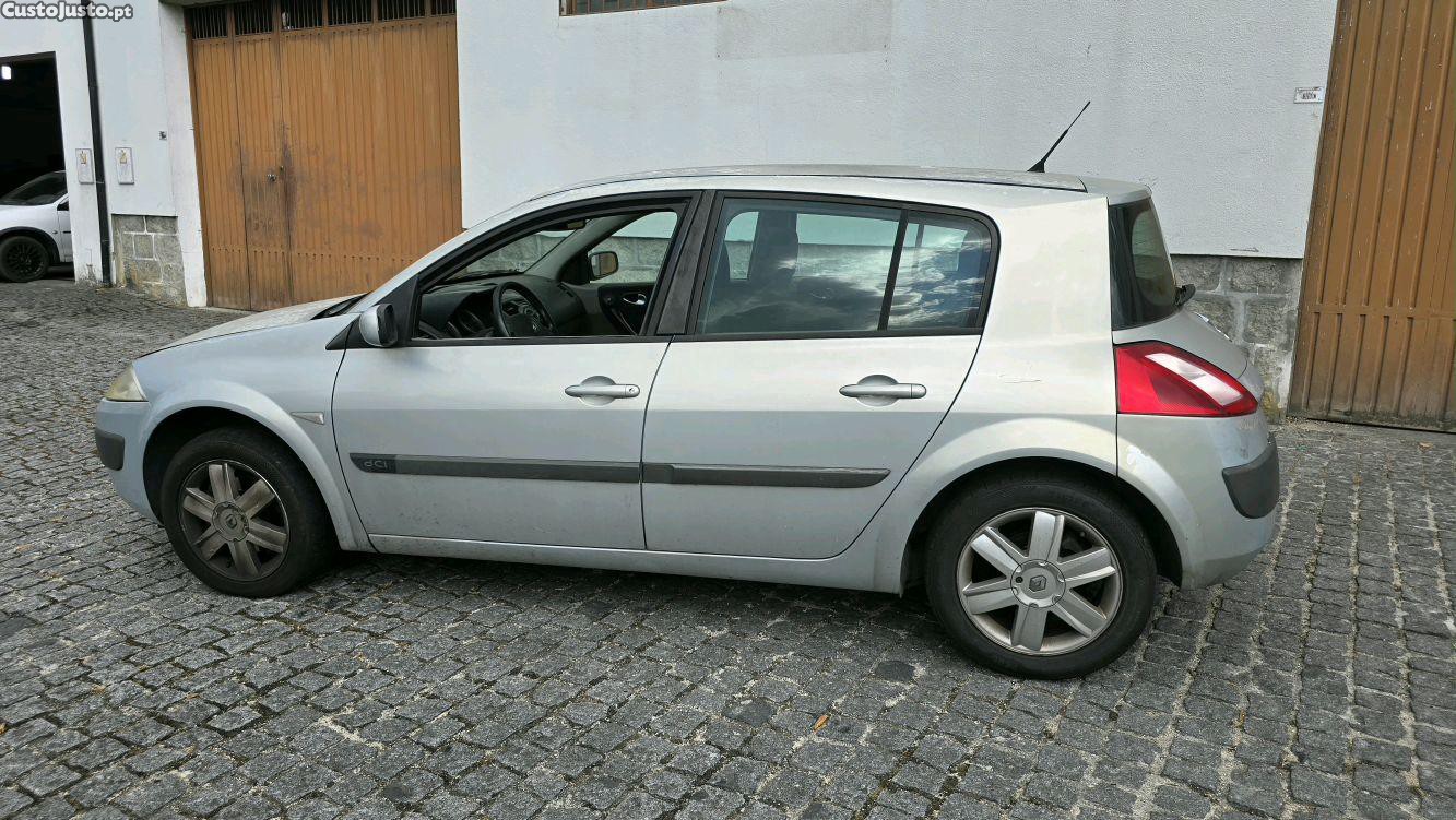 Renault Mégane 1.5 dci — fotografia 8
